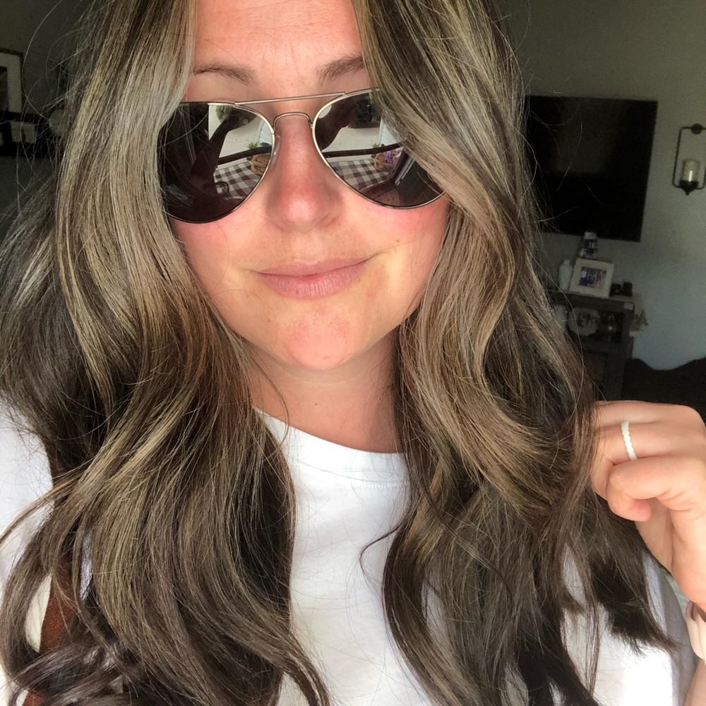 Meet your Posher, Courtney